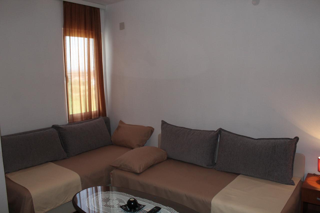 Apartments Fat E Jet - Pool & Breakfast Ulcinj Exterior foto